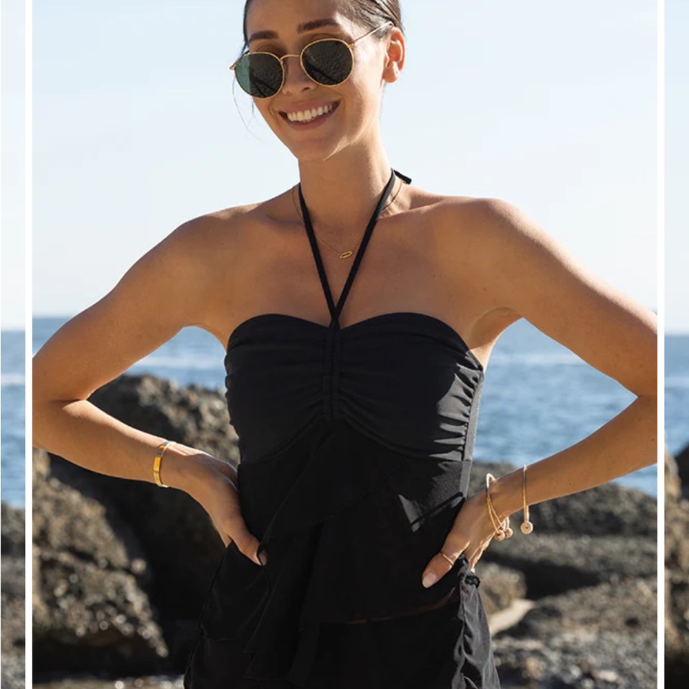 Elegant Black Strapless One-Piece Swimsuit